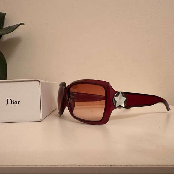 Dior Red Oversized Square Sunglasses - Picture 2 of 7